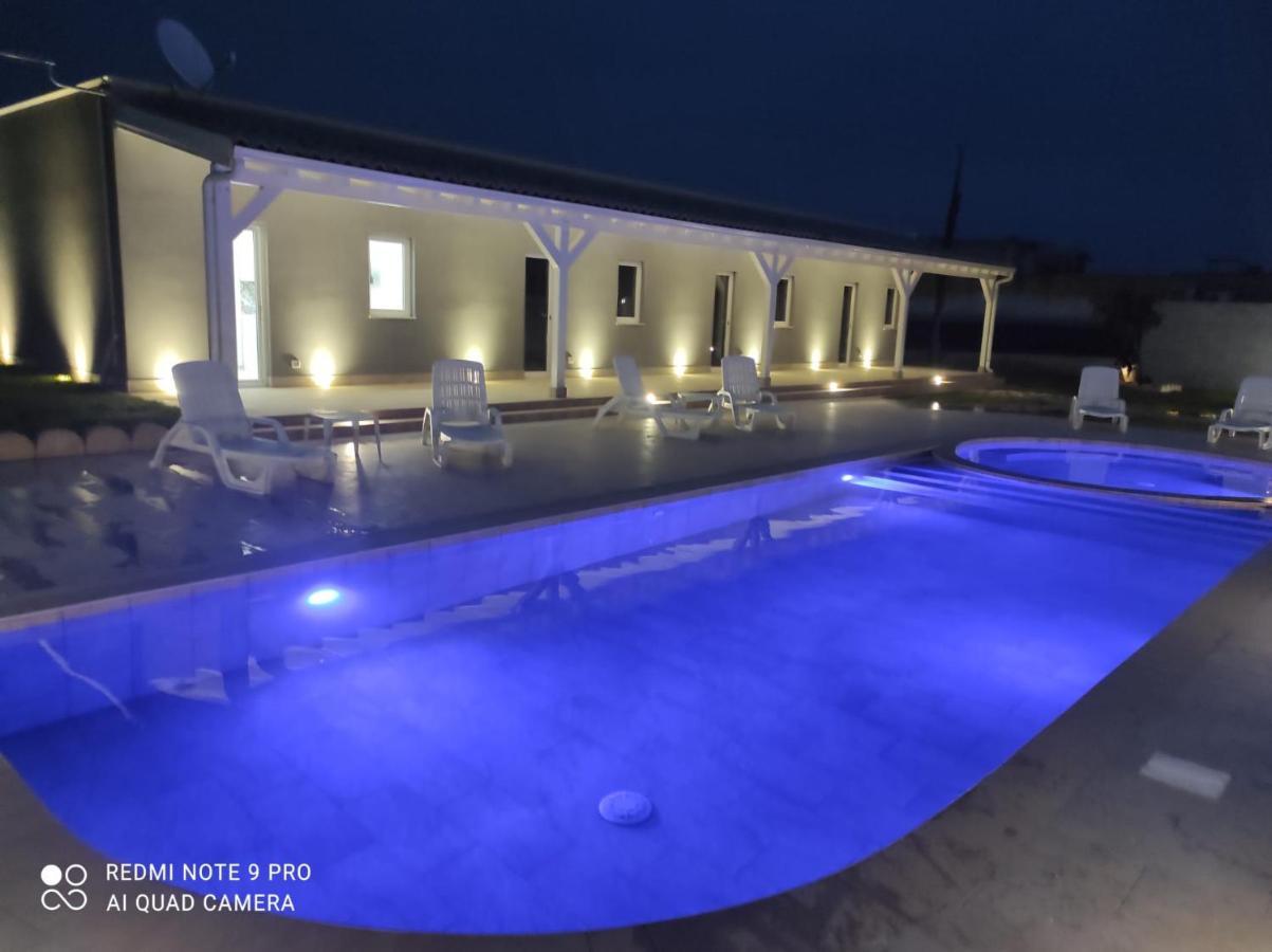 Perladelmare Aparthotel Avola Exterior foto